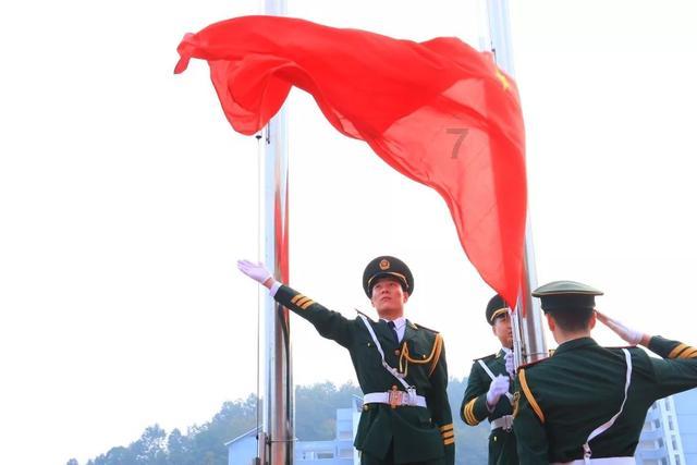 正式入列!伊朗军队宣布接收多款新型无人机